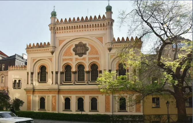 Prague Old Town and Jewish Quarter guided tour - Image 3